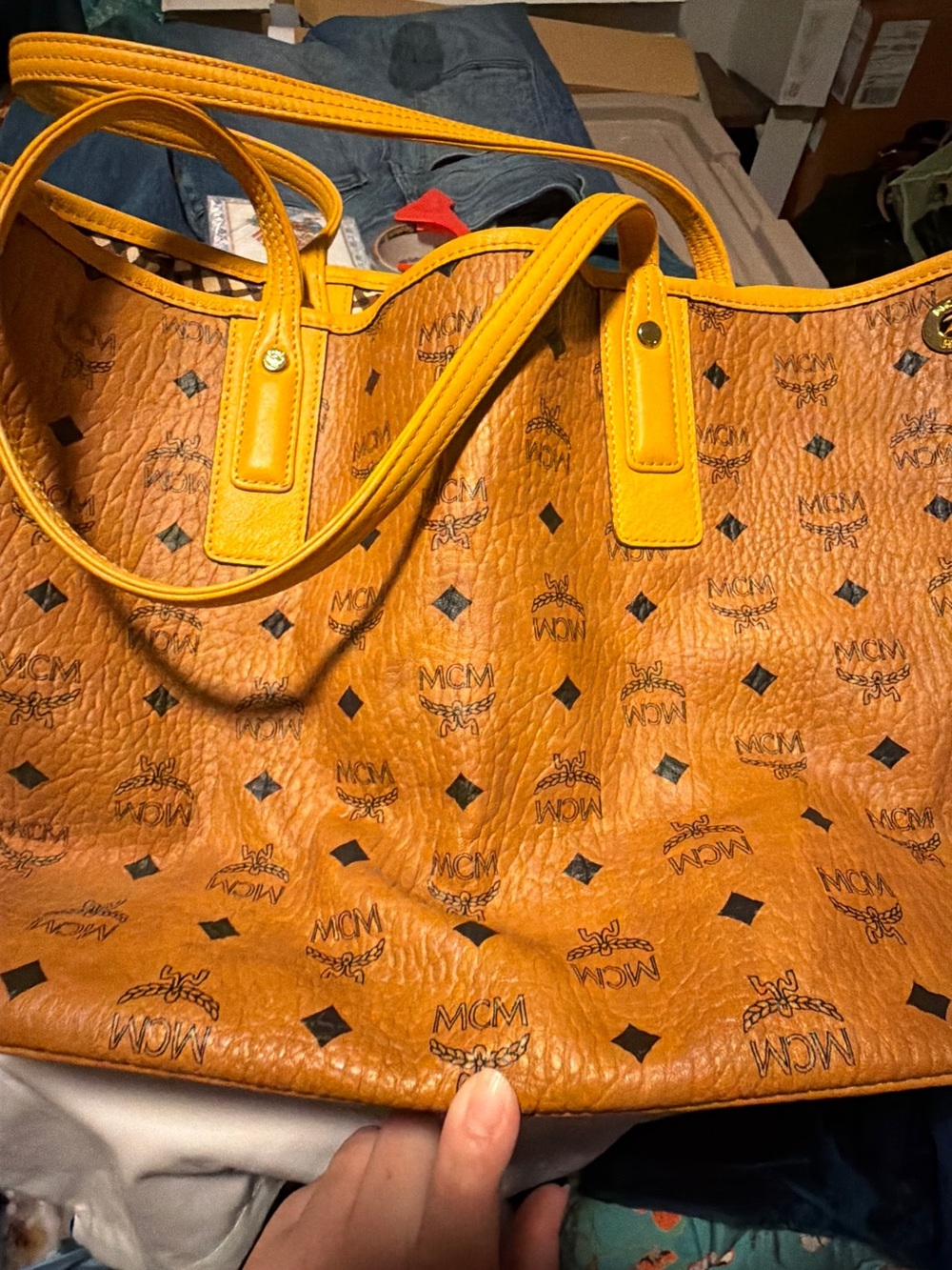 MCM Visetos Medium Liz Reversible Shopper Tote Cognac Yellow - Picture 5 of 8